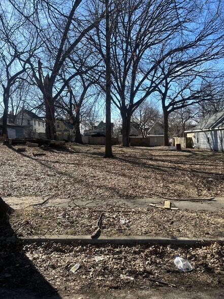 3829 Thompson Ave, Kansas City, MO à vendre - Photo principale - Image 1 de 1