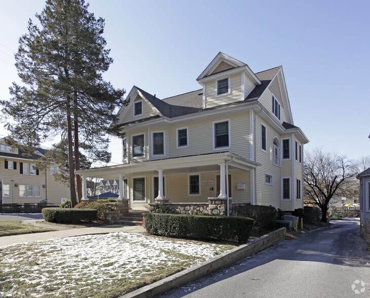 1458 Bedford St, Stamford, CT à louer - Photo du bâtiment - Image 2 de 15