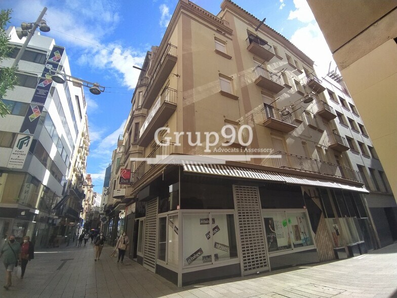 Immeuble residentiel dans Lleida, Lérida à vendre - Photo du bâtiment - Image 2 de 17