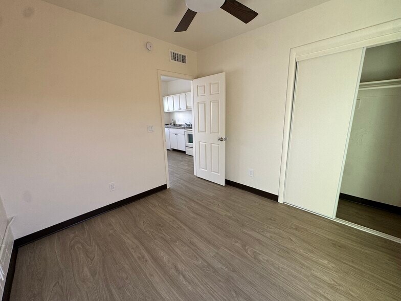 2411 S 6th Ave, Tucson, AZ à vendre - Photo du bâtiment - Image 3 de 17