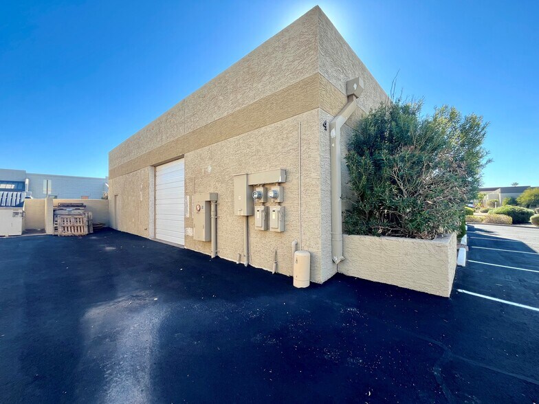 7730 E Redfield Rd, Scottsdale, AZ à louer - Photo du bâtiment - Image 3 de 3