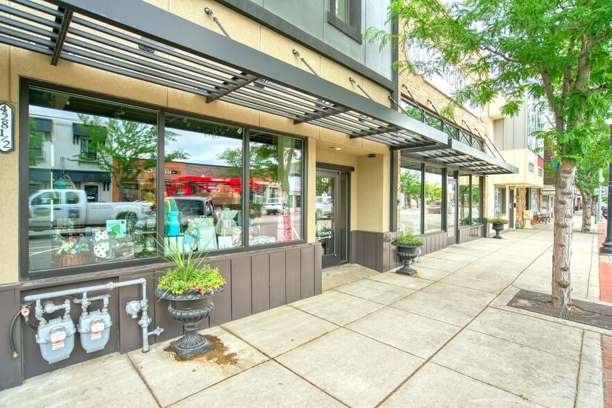 428 Main St, Windsor, CO à vendre - Photo du bâtiment - Image 3 de 12