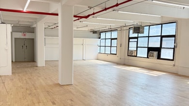 2121 41st Ave, Long Island City, NY for lease Interior Photo- Image 2 of 2