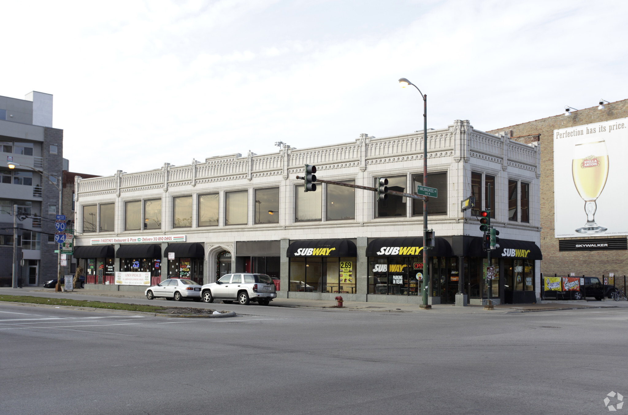 760 N Ogden Ave, Chicago, IL à louer Photo du bâtiment- Image 1 de 22