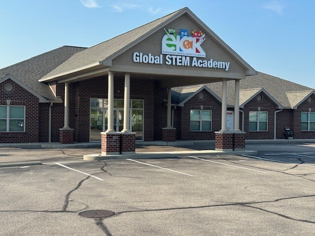 500 Macready Ave, Monroe, OH for lease - Building Photo - Image 2 of 13