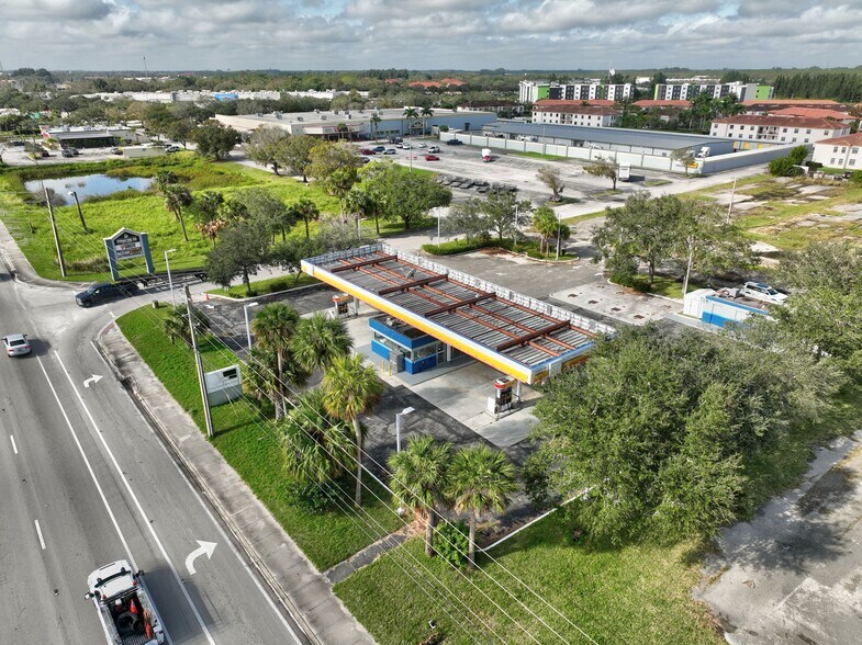 4696 Okeechobee Rd, Fort Pierce, FL for sale - Building Photo - Image 3 of 31