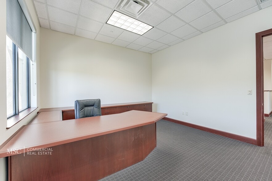 12140 Carissa Commerce Ct, Fort Myers, FL à louer - Photo intérieure - Image 3 de 19