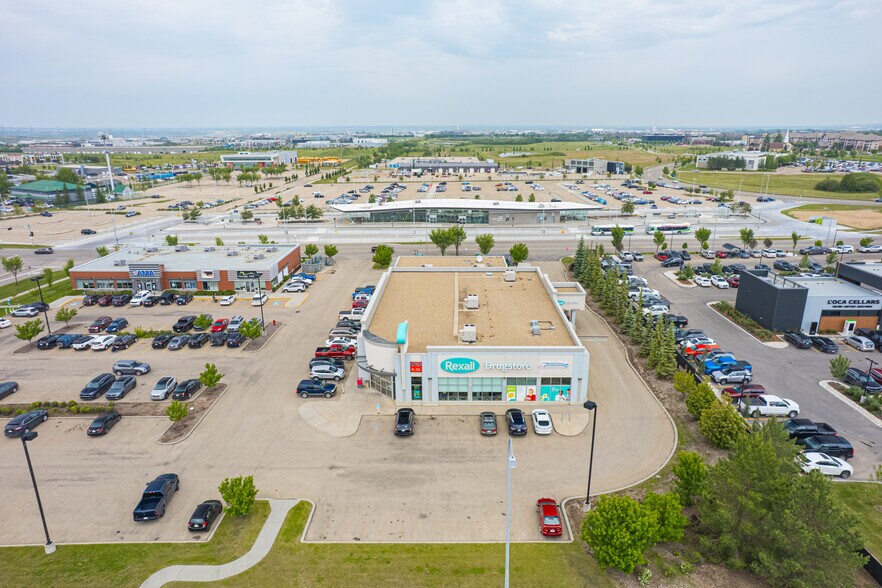 101 Bremner Dr, Sherwood Park, AB à vendre - Photo du bâtiment - Image 3 de 8