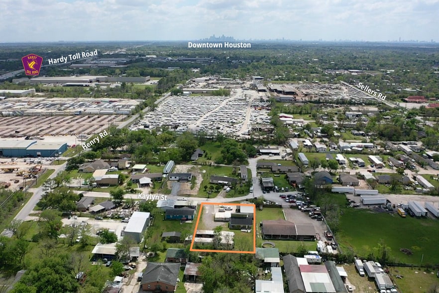 643 Kaylyn St, Houston, TX for sale - Aerial - Image 2 of 14