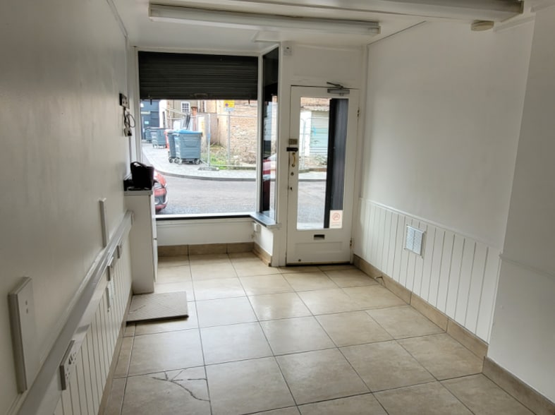 5 West St. Marys Gate, Grimsby for sale - Building Photo - Image 3 of 3