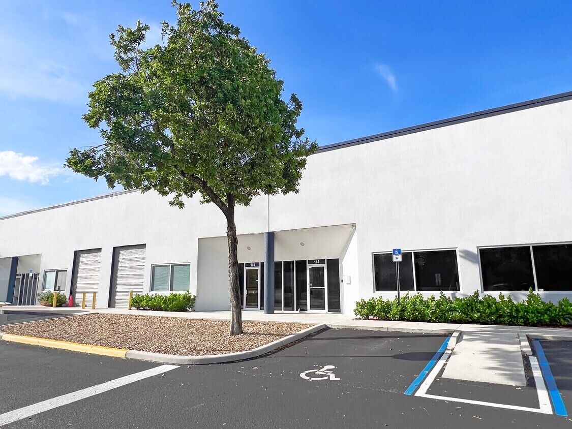 6600 NW 12th Ave, Fort Lauderdale, FL for lease Building Photo- Image 1 of 1