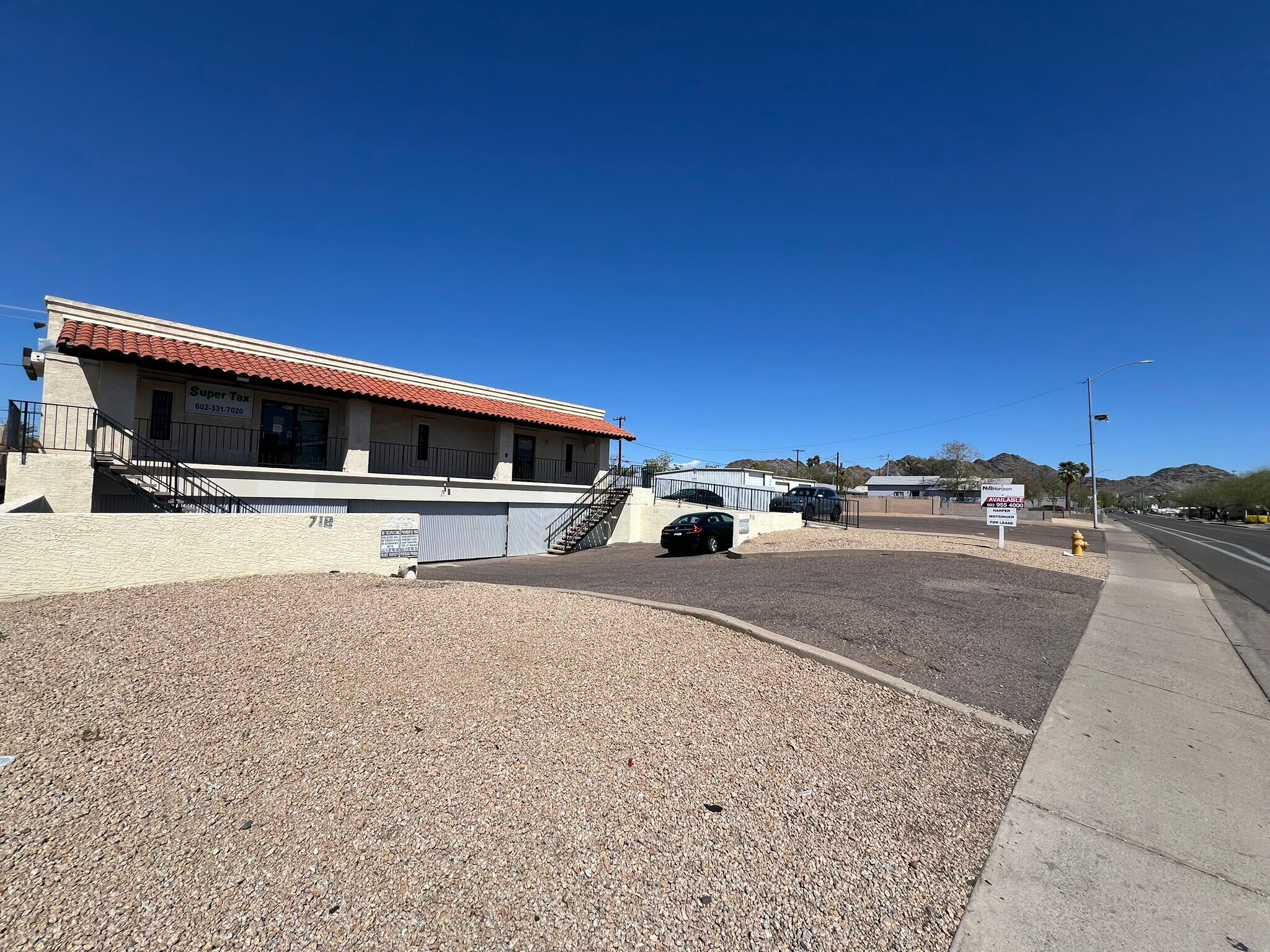 718 E Hatcher Rd, Phoenix, AZ à louer Photo du bâtiment- Image 1 de 6