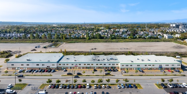 Plus de détails pour 830 Av Godin, Québec, QC - Industriel à louer