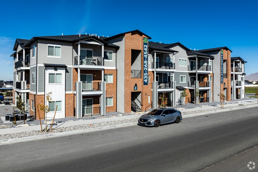 1241 N Lexington Greens Dr, Tooele, UT à vendre - Photo principale - Image 1 de 24