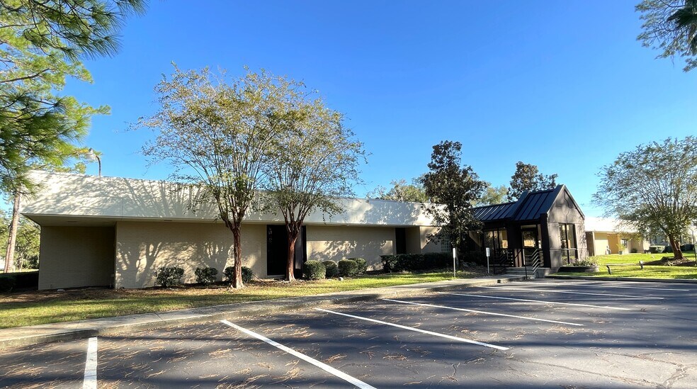 404 SW 140th Ter, Newberry, FL à louer - Photo du bâtiment - Image 2 de 6