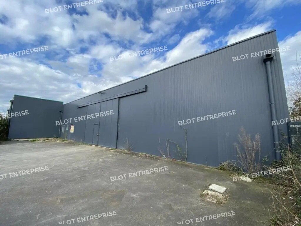 Flex in Saint-Grégoire for lease Building Photo- Image 1 of 5