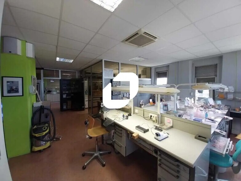 Office in Montpellier for sale - Interior Photo - Image 2 of 16