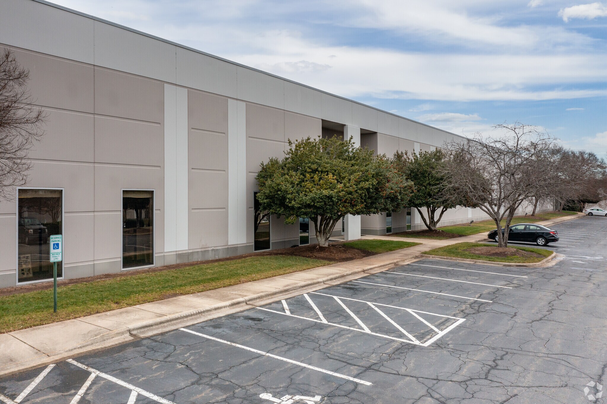 2520-2528 S Tri-Center Blvd, Durham, NC for lease Primary Photo- Image 1 of 7