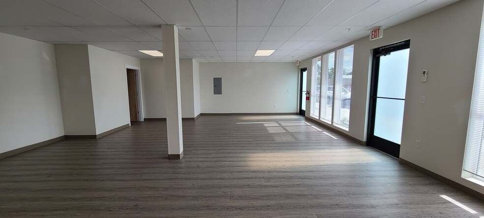 603 Plymouth Dr NE, Keizer, OR for lease - Interior Photo - Image 3 of 8