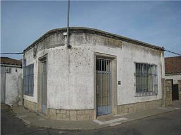 Retail in Villar de Peralonso, Salamanca for sale Interior Photo- Image 1 of 3