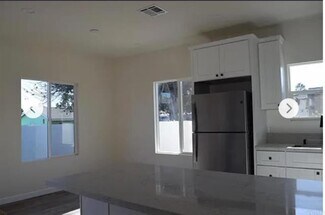 More details for 124-26 Oaklawn Ave, Chula Vista, CA - Multifamily for Sale