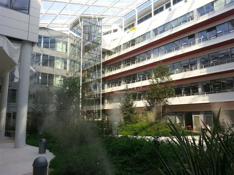 Bureau dans Clamart à louer - Photo du bâtiment - Image 1 de 9