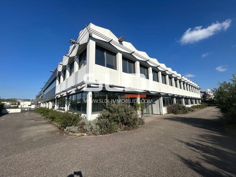 Flex dans Dardilly à louer Photo du bâtiment- Image 1 de 19