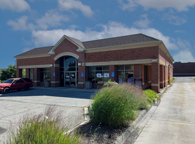 133-170 N Milford Rd, Milford, MI for lease - Building Photo - Image 2 of 7