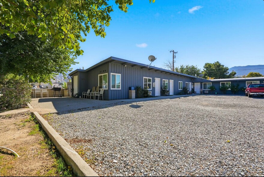 2100 Crestview Ave, Lake Isabella, CA à vendre - Photo du bâtiment - Image 2 de 15