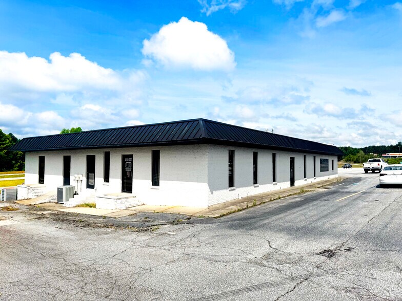 153 Scenic Plaza Dr, West Union, SC à louer - Photo du bâtiment - Image 1 de 8