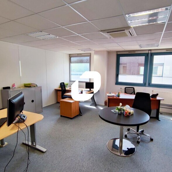 Bureau dans Fontenay-sous-Bois à louer - Photo intérieure - Image 2 de 9