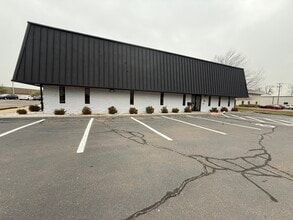 182 Commerce St, East Haven, CT for lease Interior Photo- Image 2 of 11