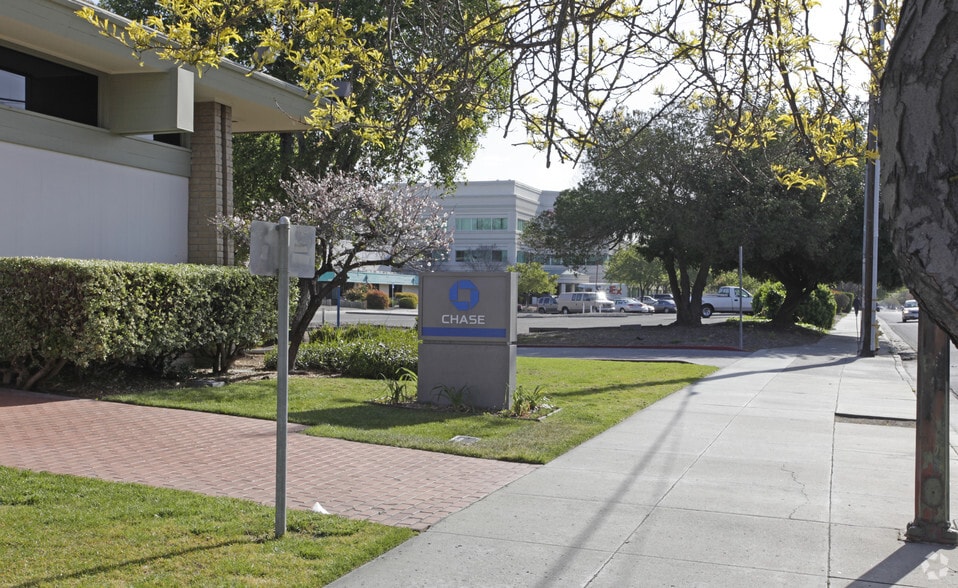 405 Blossom Hill Rd, San Jose, CA for sale - Building Photo - Image 2 of 7