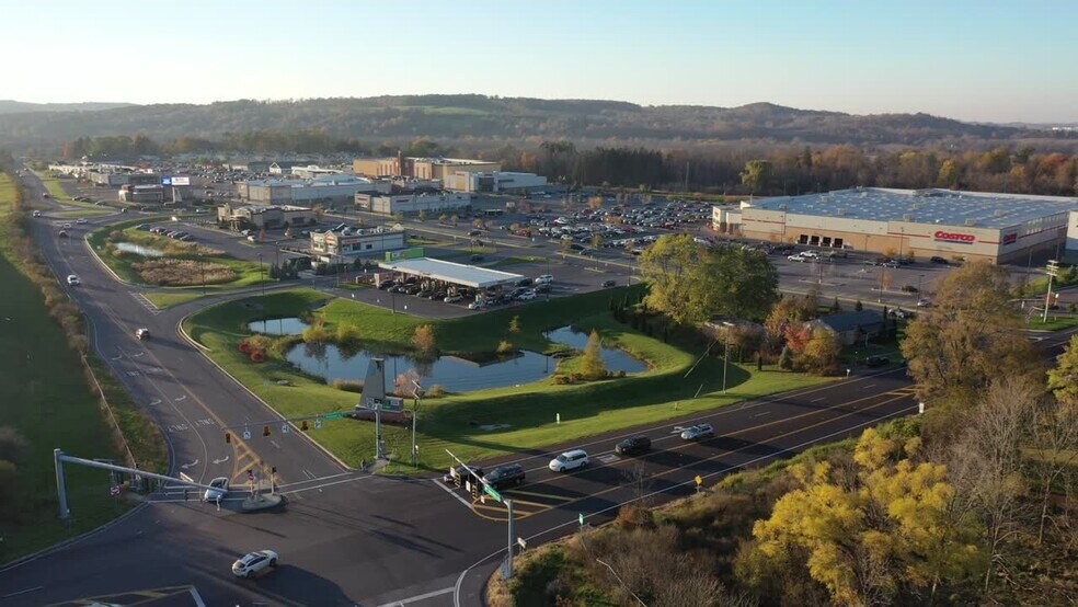 120 Township Blvd, Camillus, NY à louer - Vidéo sur l’inscription commerciale - Image 2 de 15