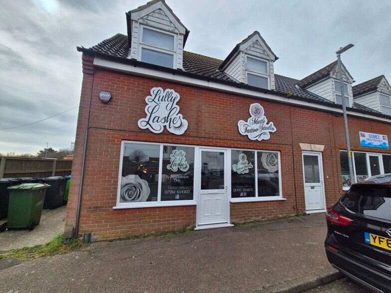 55 Springfield Rd, Great Yarmouth for sale - Building Photo - Image 2 of 8