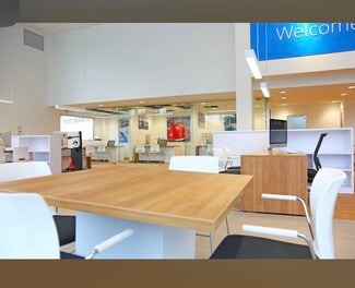 Plus de détails pour 5226 Kings Hwy, Brooklyn, NY - Commerce de détail à louer