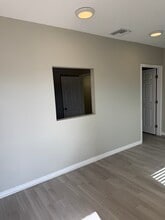 8225 State Road 52, Hudson, FL à louer Photo intérieure- Image 1 de 7