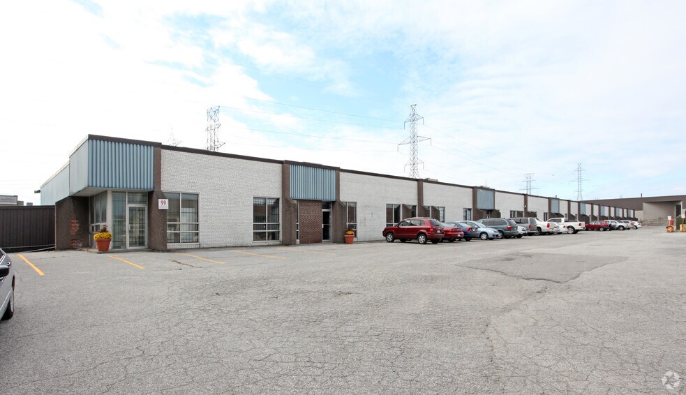 99 Brisbane Rd, Toronto, ON for lease - Primary Photo - Image 1 of 3