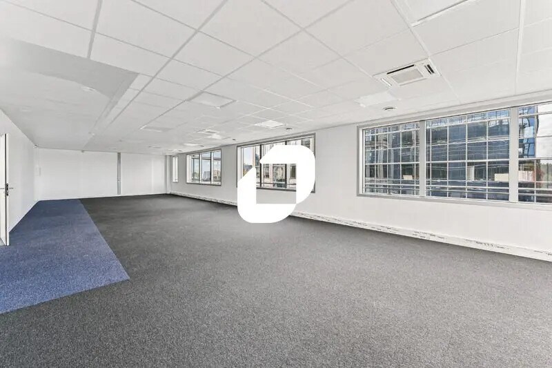 Office in Villepinte for lease - Interior Photo - Image 3 of 8