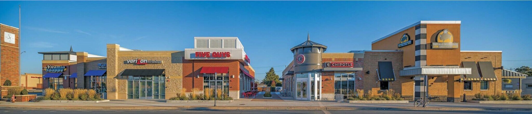 7110 Cermak Rd, Berwyn, IL for lease Building Photo- Image 1 of 6