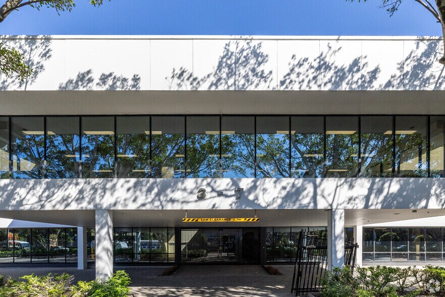 3-7 McPherson St, BANKSMEADOW à louer - Photo du bâtiment - Image 2 de 4
