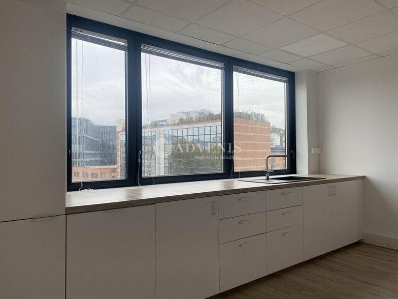 16 Rue Jean Jacques Rousseau, Issy-les-Moulineaux à louer - Photo intérieure - Image 3 de 12