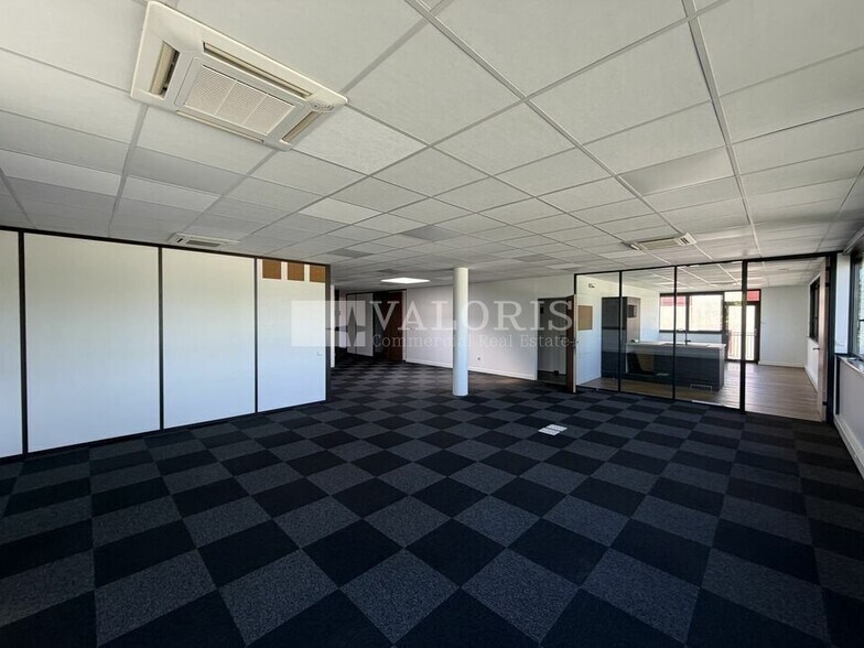 7 Rue Des Aulnes, Champagne-au-Mont-d'Or à louer - Photo intérieure - Image 2 de 12