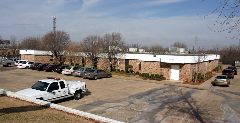 2401 Scott Ave, Fort Worth, TX à louer - Photo du bâtiment - Image 2 de 10
