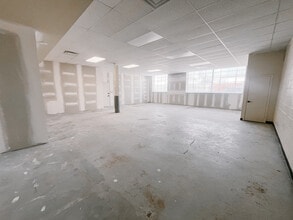 340-390 Saskatoon St, London, ON à louer Photo intérieure- Image 1 de 1