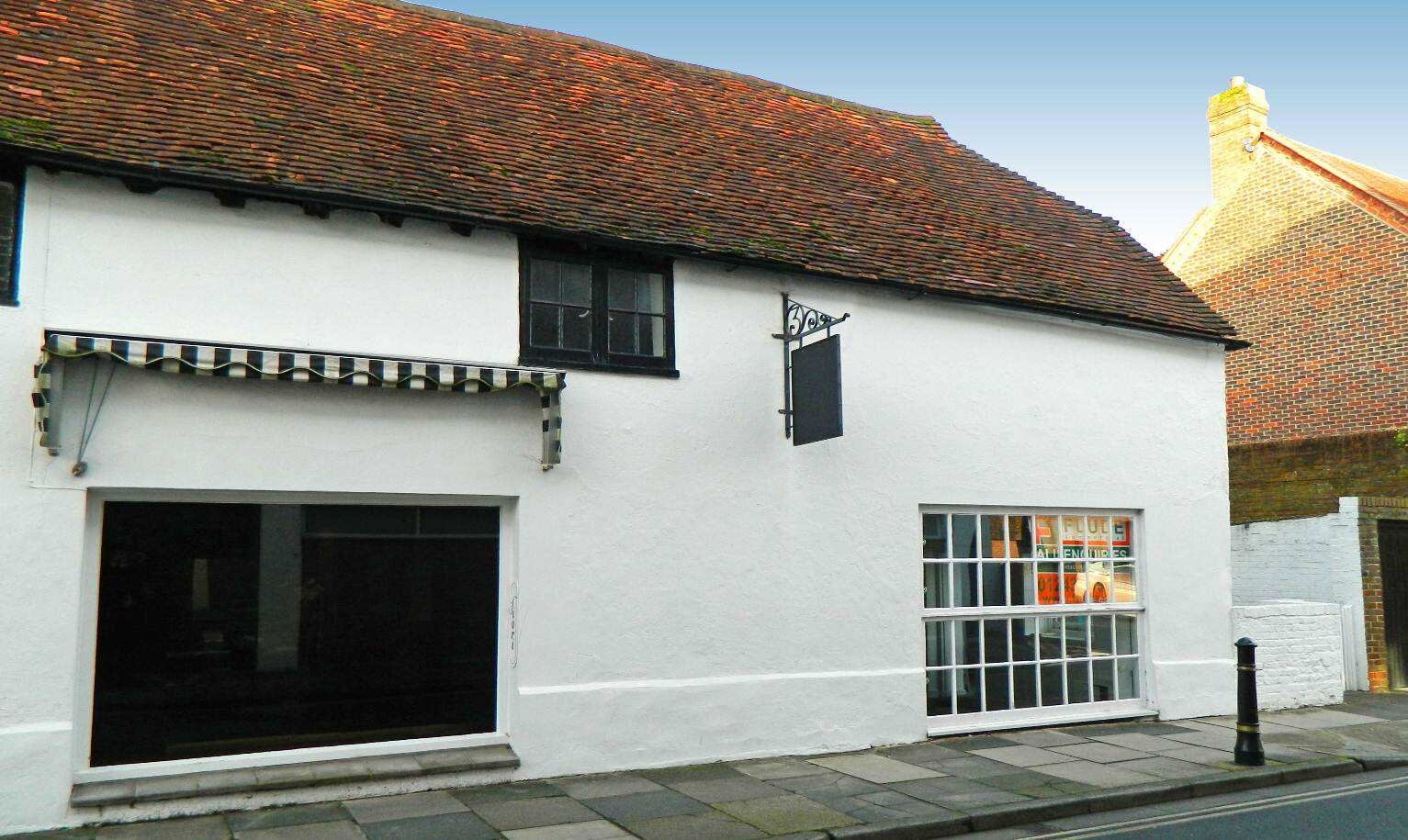 3 St Peters, Chichester for sale Primary Photo- Image 1 of 1