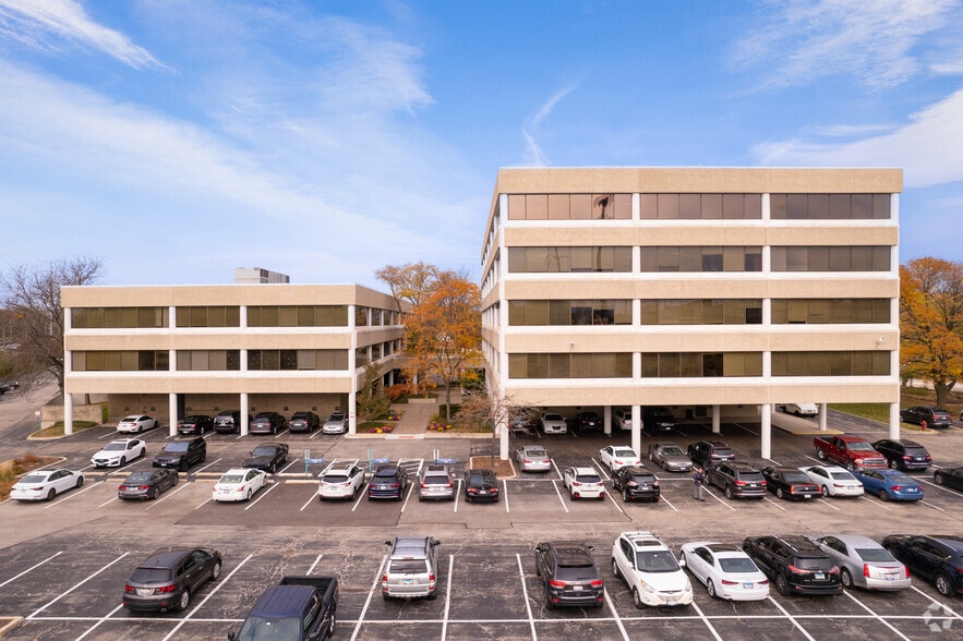 Northfield Plz, Northfield, IL for lease - Building Photo - Image 2 of 22