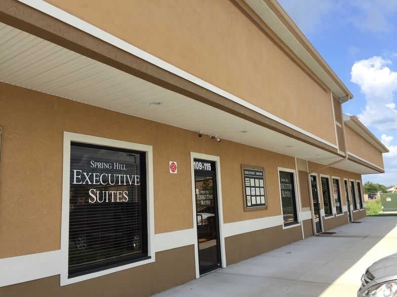 11141 County Line Rd, Spring Hill, FL for lease - Building Photo - Image 3 of 5