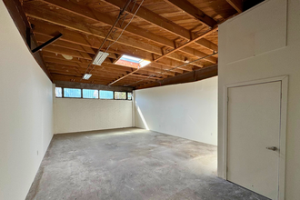 3221 S Hill St, Los Angeles, CA for lease Interior Photo- Image 2 of 3