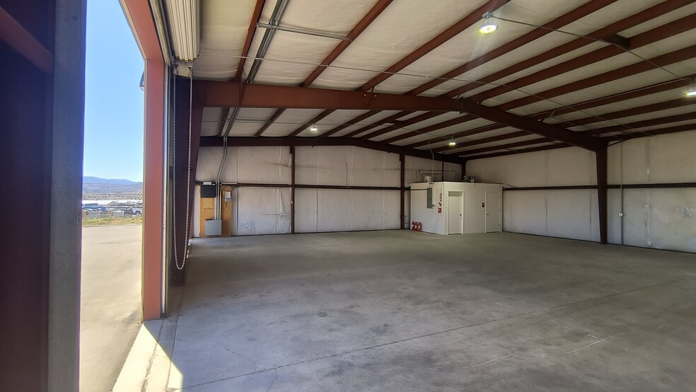 77 Laxalt Dr, Mound House, NV for lease - Building Photo - Image 3 of 6